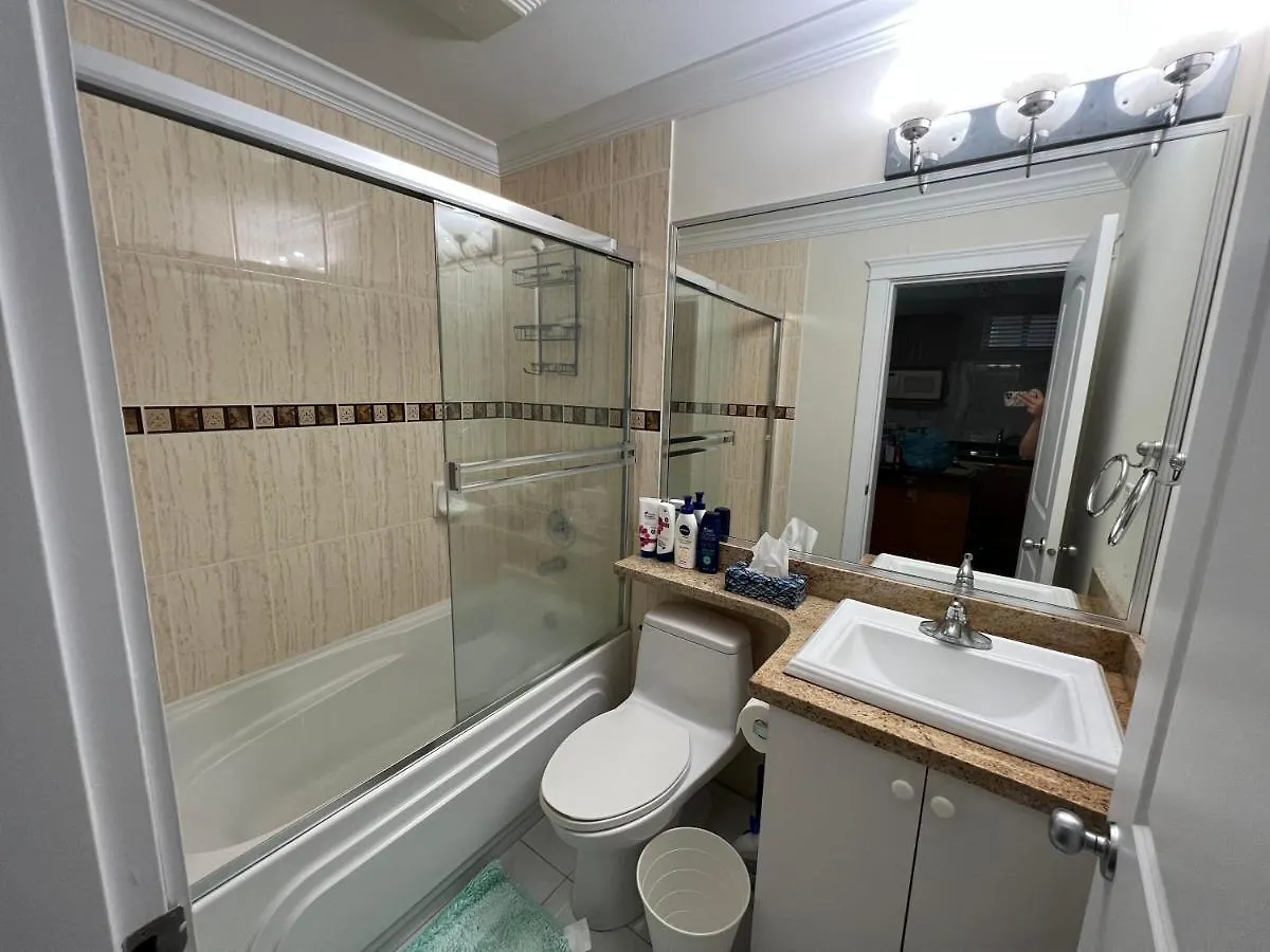 Private Suite 1 Bed 1 Bath 15 Mins Yvr And Downtown 舒适安静 Vancouver Apartment